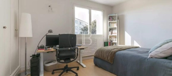 Дом с 5 спальнями в Сюрен, Франция № 105666 9