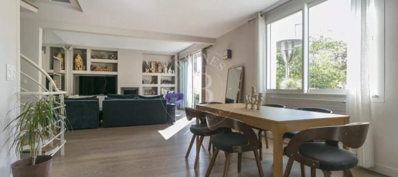 Дом с 5 спальнями в Сюрен, Франция № 105666 3