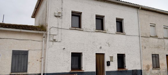 3 bedrooms House in Huesca, Spain No. 137246 2