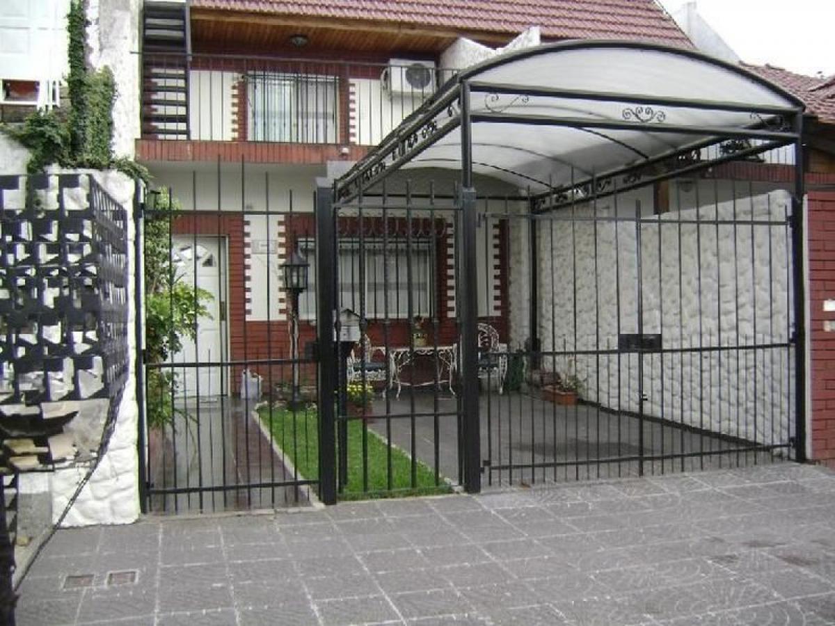 3 bedrooms House in Bermudez, Argentina No. 11627