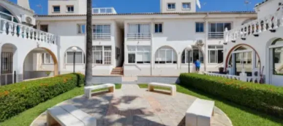 Бунгало с 1 спальней в Торревьеха, Испания № 136064 20