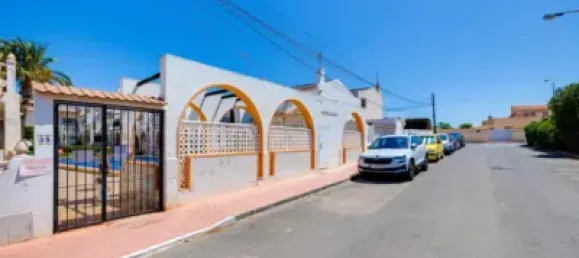 Бунгало с 1 спальней в Торревьеха, Испания № 136064 22