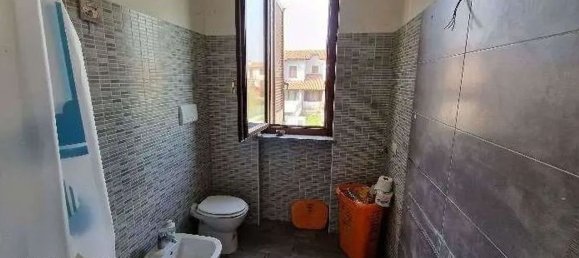 3-salle Appartement à Chignolo Po, Italy No. 180239 20