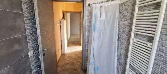 3-salle Appartement à Chignolo Po, Italy No. 180239 8