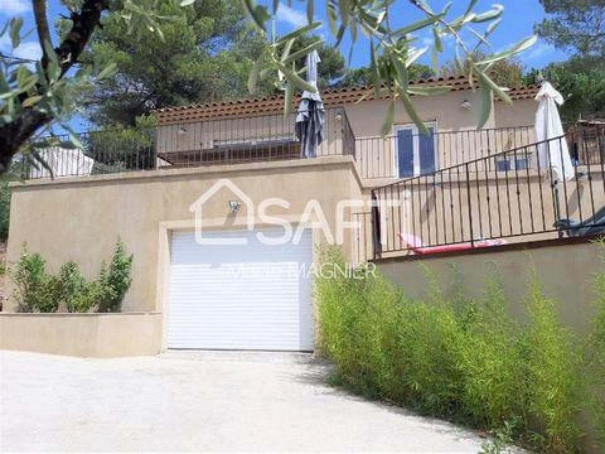 Дом с 3 спальнями в Драгиньян, Франция № 5235