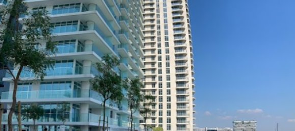 Studio in Dubai, UAE No. 21386 2