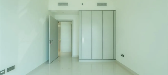 Studio in Dubai, UAE No. 21386 8