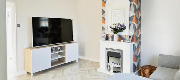 3 bedrooms House in Sheerness, United Kingdom No. 10921 21