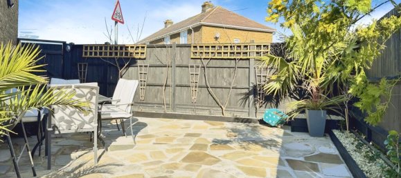 3 bedrooms House in Sheerness, United Kingdom No. 10921 34