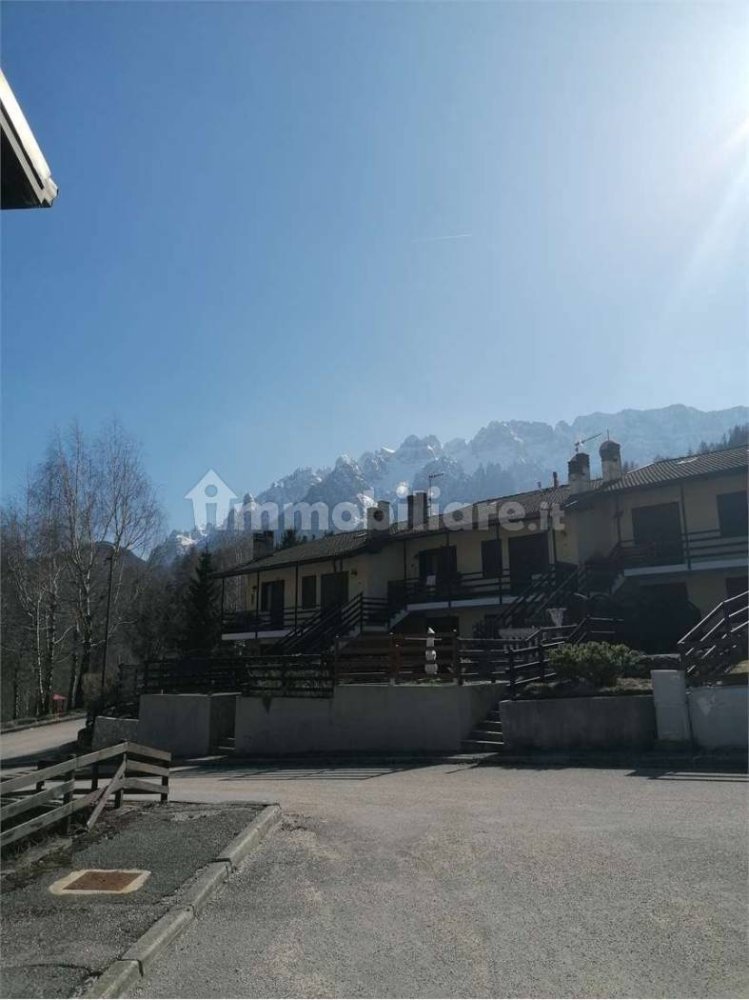 Apartamento de 2 dormitorios en Vallarsa, Italy No. 218669