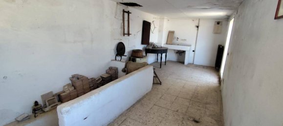 Дом с 2 комнатами в Грумо Аппула, Италия № 17151 10