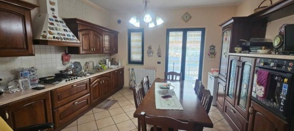 Вилла с 8 комнатами в Беневенто, Италия № 115196 7