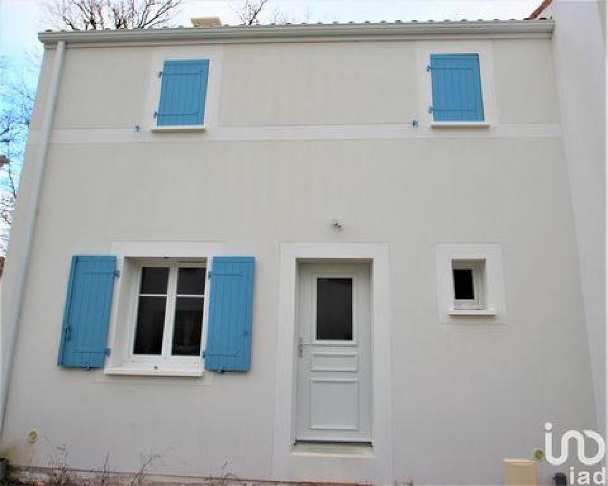 2 bedrooms House in Breuillet, France No. 28091