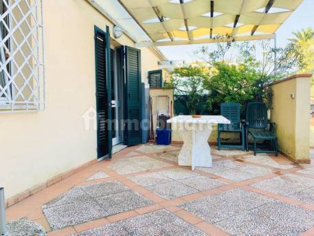 Apartamento de 2 dormitorios en Viareggio, Italy No. 42890