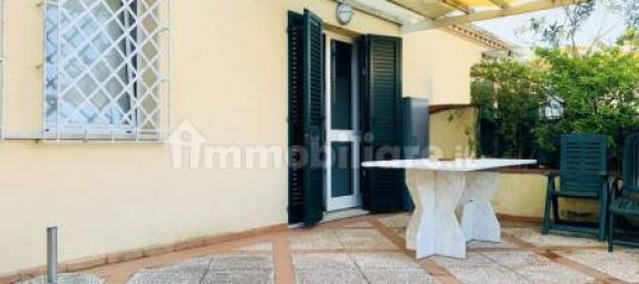 Apartamento de 2 dormitorios en Viareggio, Italy No. 42890 4