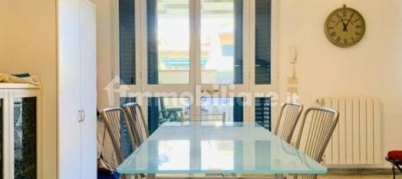 Apartamento de 2 dormitorios en Viareggio, Italy No. 42890 3