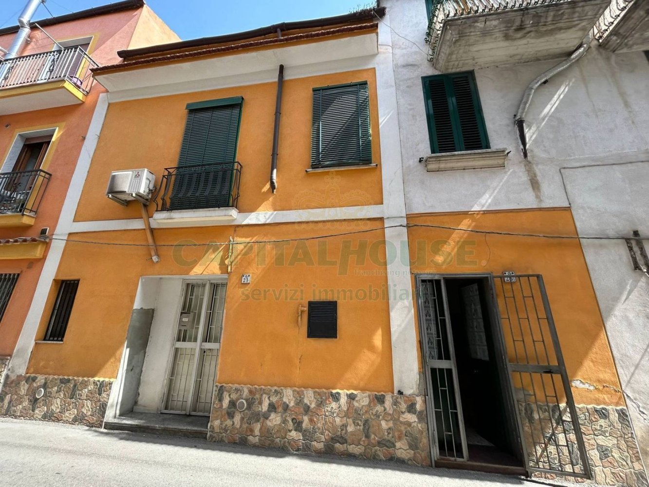 3-Zimmer Haus in Mercato San Severino, Italy, Nr. 261262