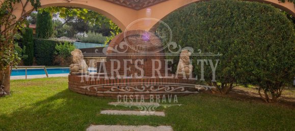 Вилла с 6 спальнями в Льорет-де-Мар, Испания № 11298 17