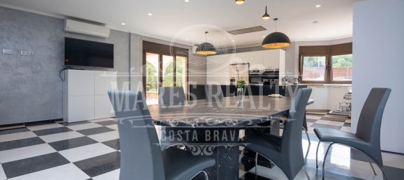 Вилла с 6 спальнями в Льорет-де-Мар, Испания № 11298 5