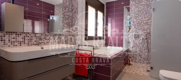 Вилла с 6 спальнями в Льорет-де-Мар, Испания № 11298 10