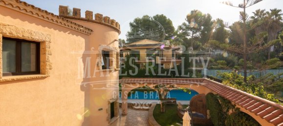 Вилла с 6 спальнями в Льорет-де-Мар, Испания № 11298 14