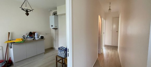 3 bedrooms House in Loches, France No. 58063 3