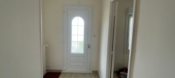 3 bedrooms House in Loches, France No. 58063 2