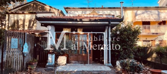 8 rooms House in Viareggio, Italy No. 39661 6