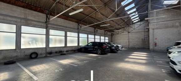 Parking in La Rochelle, France No. 279675 2