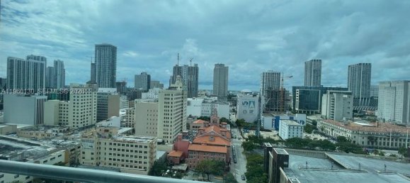2 Schlafzimmer Gewerbliche Immobilien in Miami, USA, Nr. 615707 2