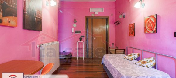 1 bedroom Apartment in Rome, Italy No. 133138 9