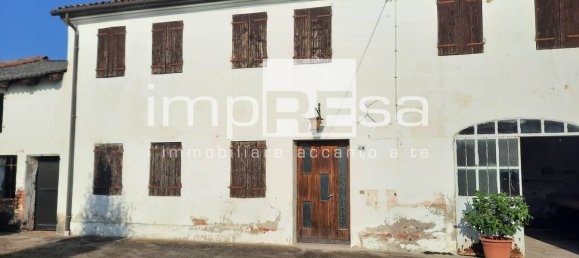 Casa de 3 dormitorios en Istrana, Italy No. 300245 3