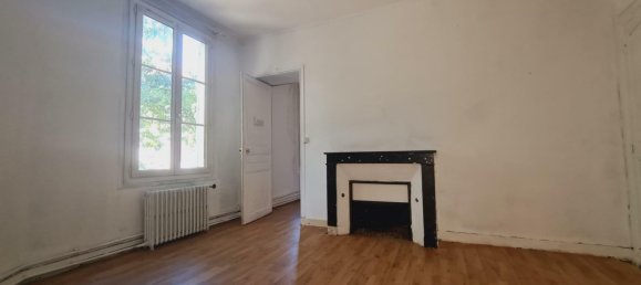 12 rooms Building in Orleans, France No. 218394 6