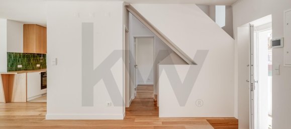 4 bedrooms Townhouse in Lisbon, Portugal No. 98886 8