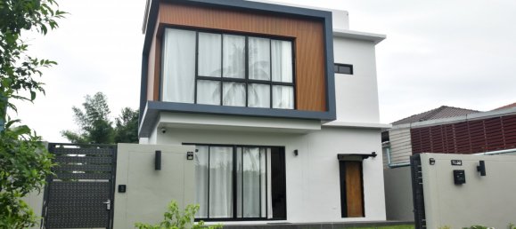 4 bedrooms House for sale in Bang Lamung, Chonburi, Eastern Thailand, Thailand № 59948 2