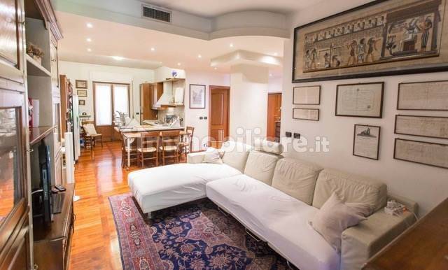 3 bedrooms Apartment in Piacenza, Italy No. 190239