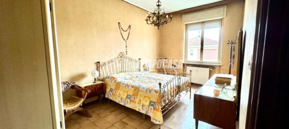 4-salle Appartement à Savigliano, Italy No. 26058 14