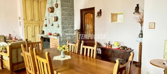 4-salle Appartement à Savigliano, Italy No. 26058 4