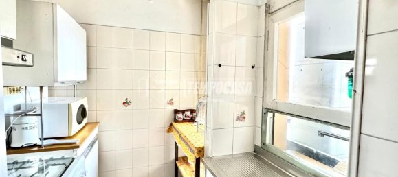 4-salle Appartement à Savigliano, Italy No. 26058 10