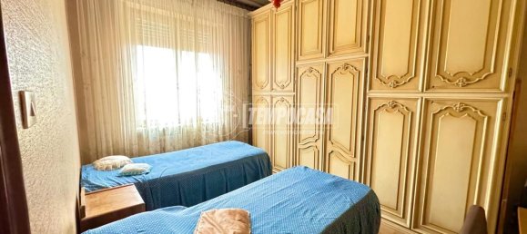 4-salle Appartement à Savigliano, Italy No. 26058 18
