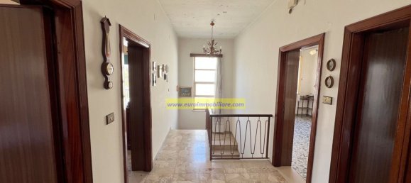 6 rooms House in Atri, Italy No. 154312 4
