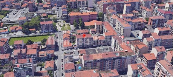 1 bedroom Apartment in Turin, Italy No. 10181 6