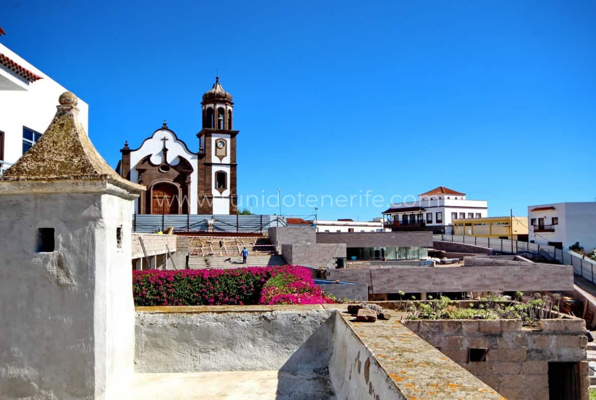 6 bedrooms Villa in Arico, Spain No. 27274