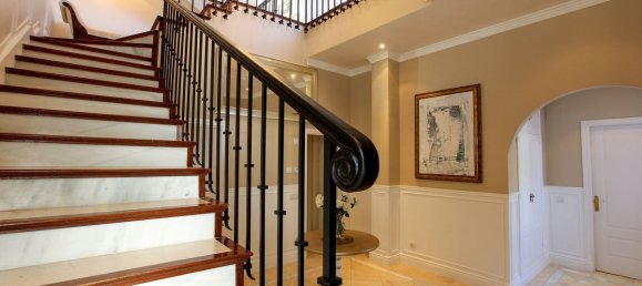 7 bedrooms Villa in Cadiz, Spain No. 26501 11