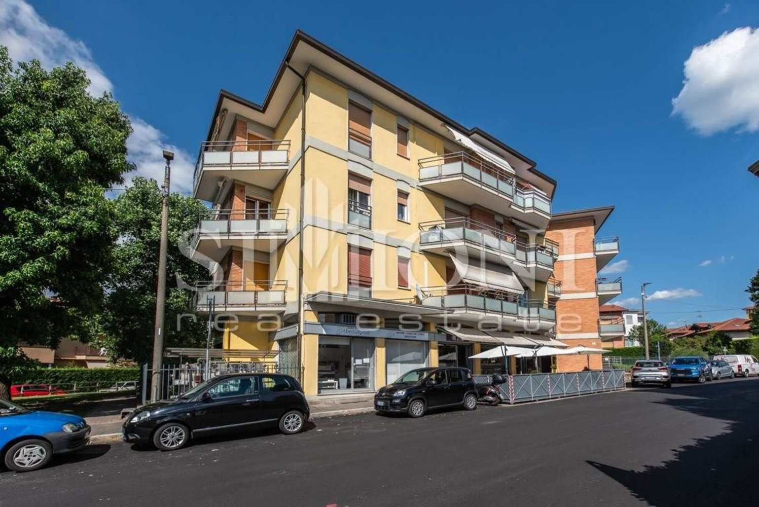 2 rooms Apartment in Varese, Italy No. 283257