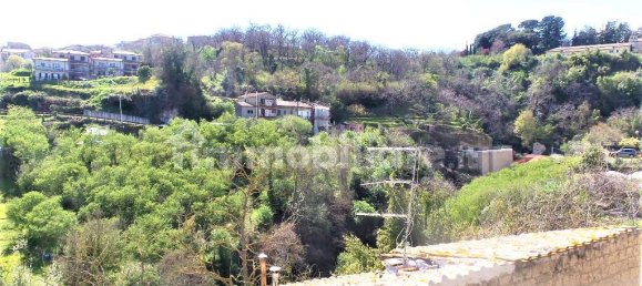 3 Schlafzimmer Wohnung in Caprarola, Italy, Nr. 88680 9