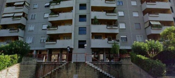 4 bedrooms Apartment in Rome, Italy No. 378158 2