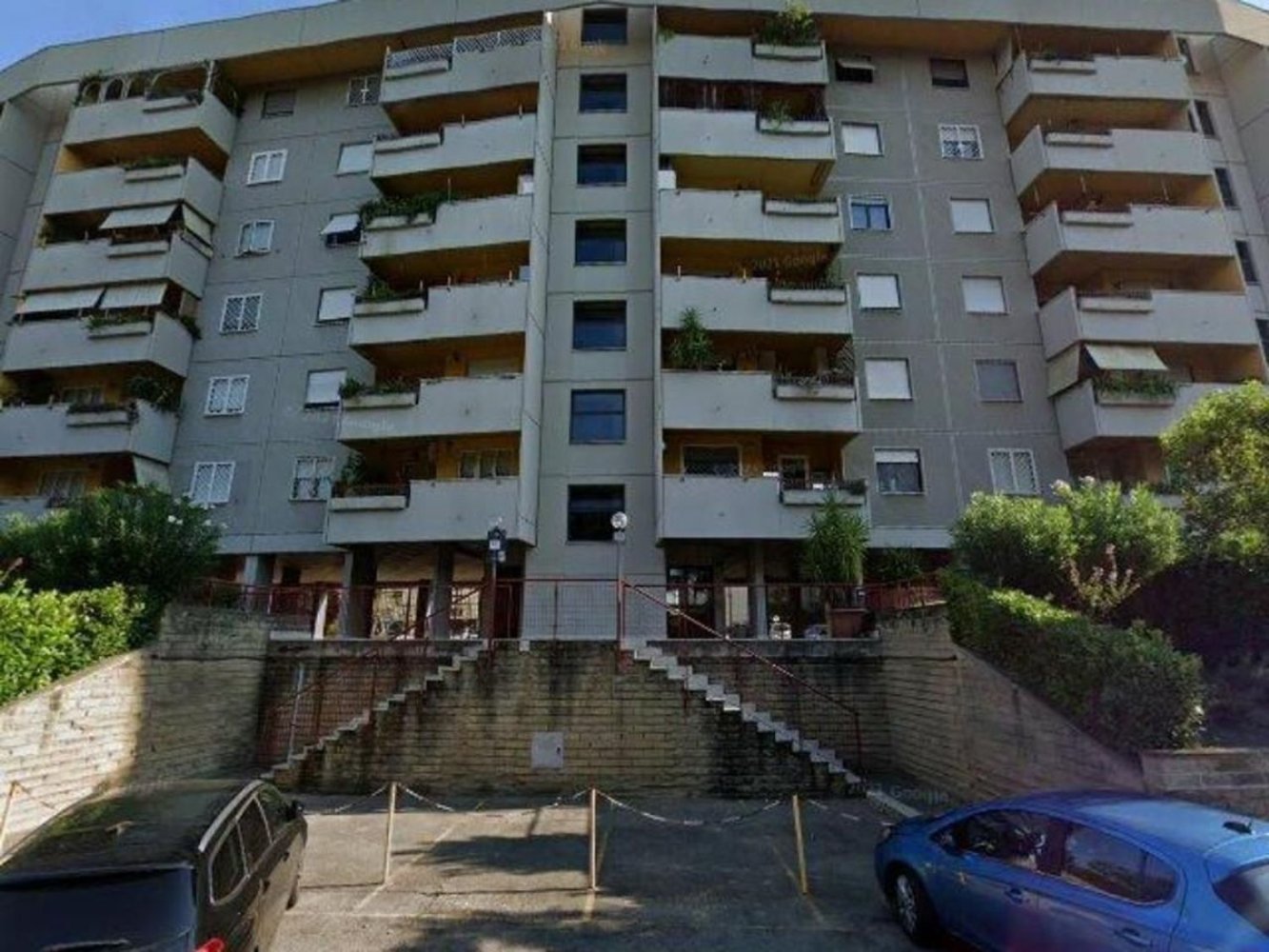 4 bedrooms Apartment in Rome, Italy No. 378158