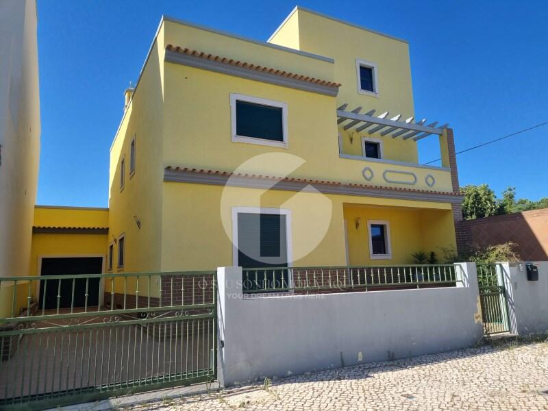 4 bedrooms Villa in Quelfes, Portugal No. 278851
