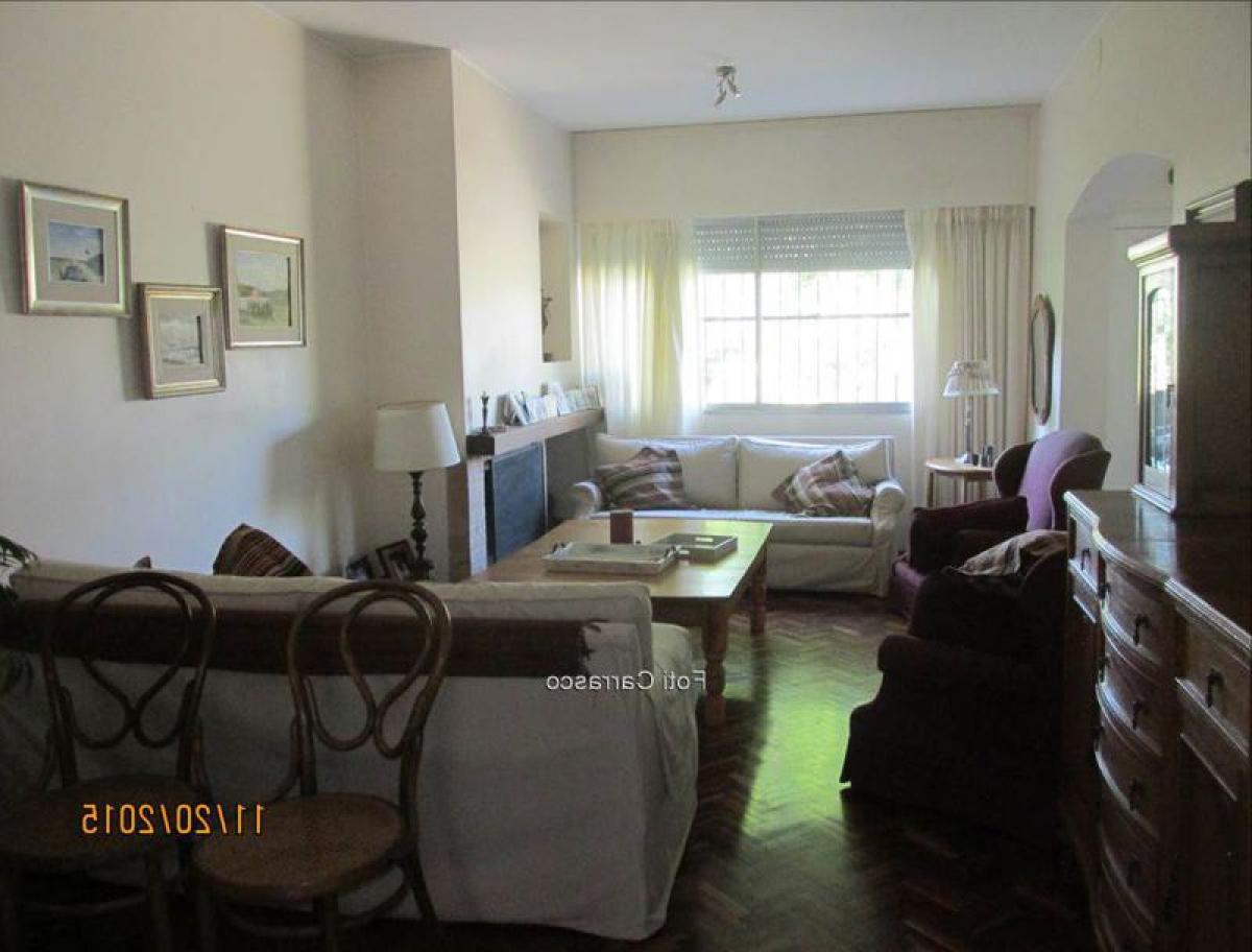 3 bedrooms House in Montevideo, Uruguay No. 4161